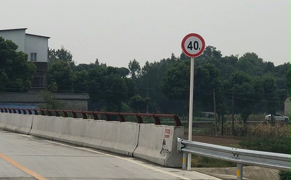 道路交通标志牌,交通标志牌厂家